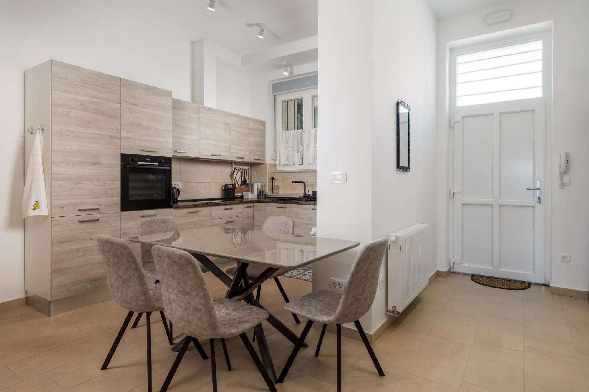 Vera Apartment リエカ エクステリア 写真